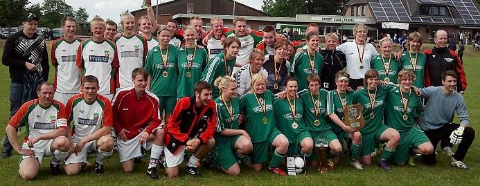 Die Herren- und Damenmannschaft beim Double 2012