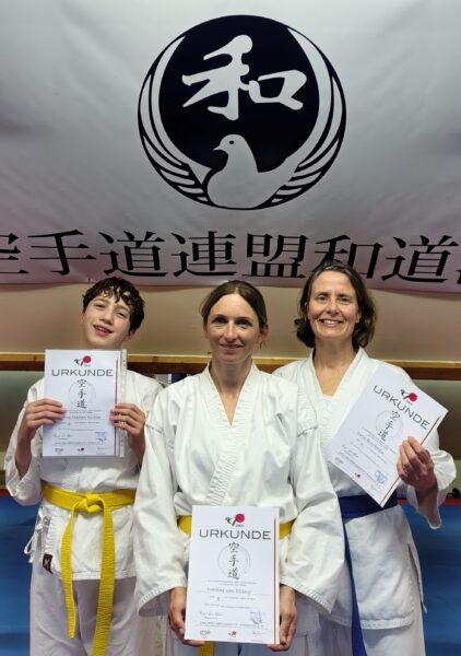 Erfolgreiche Gürtelprüfungen bei SCT-Karateka