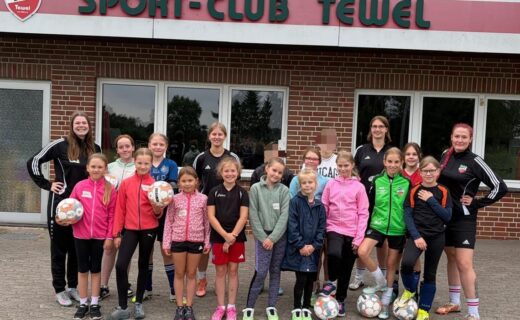 “Happy Day” – Ferienpassaktion im Mädchenfußball
